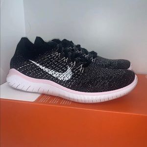Womens Nike Free RN Flyknit 2018 Running Size 8.5
